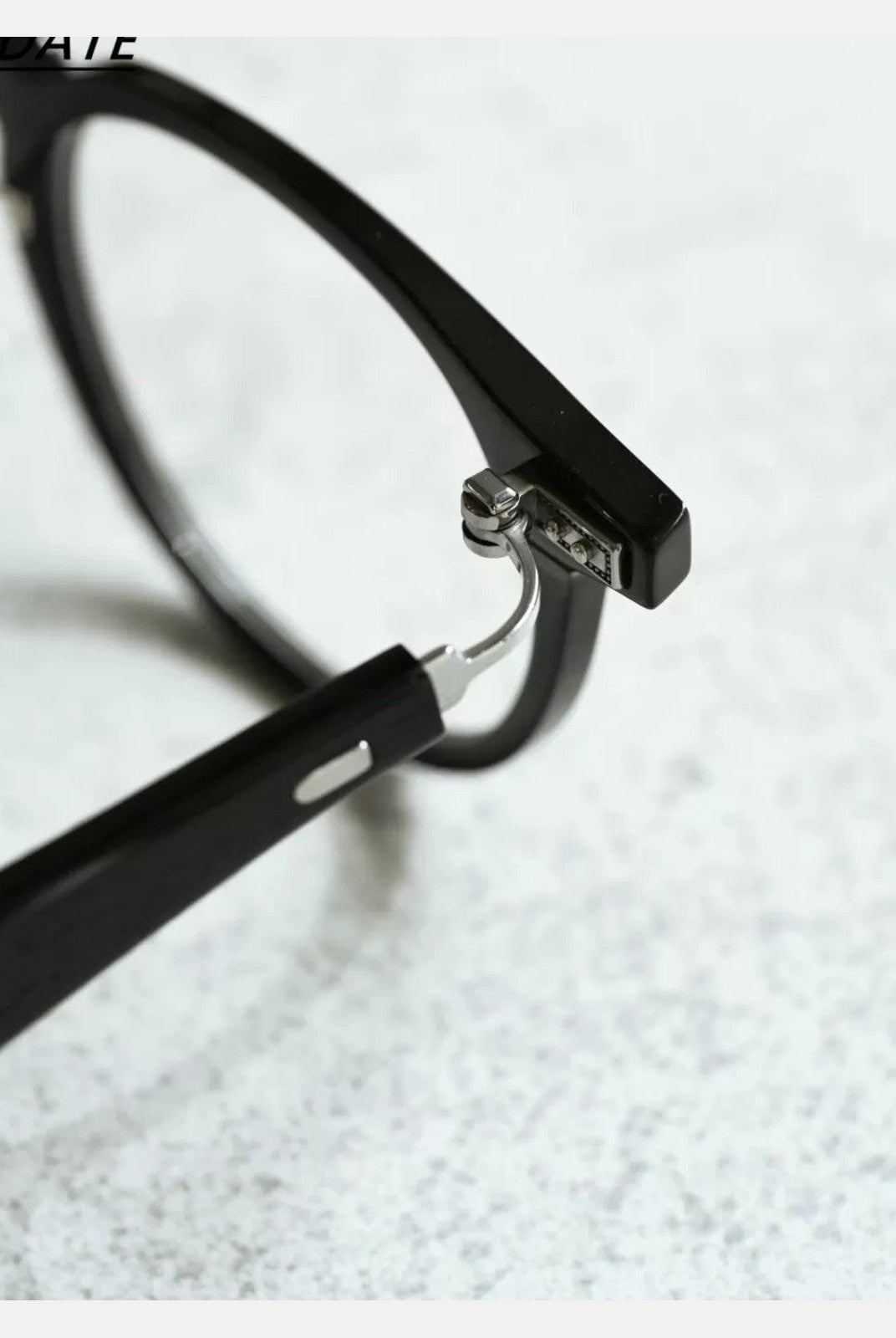FUTURE UPDATE Retro Oval Optical Frames in Black - Detail
