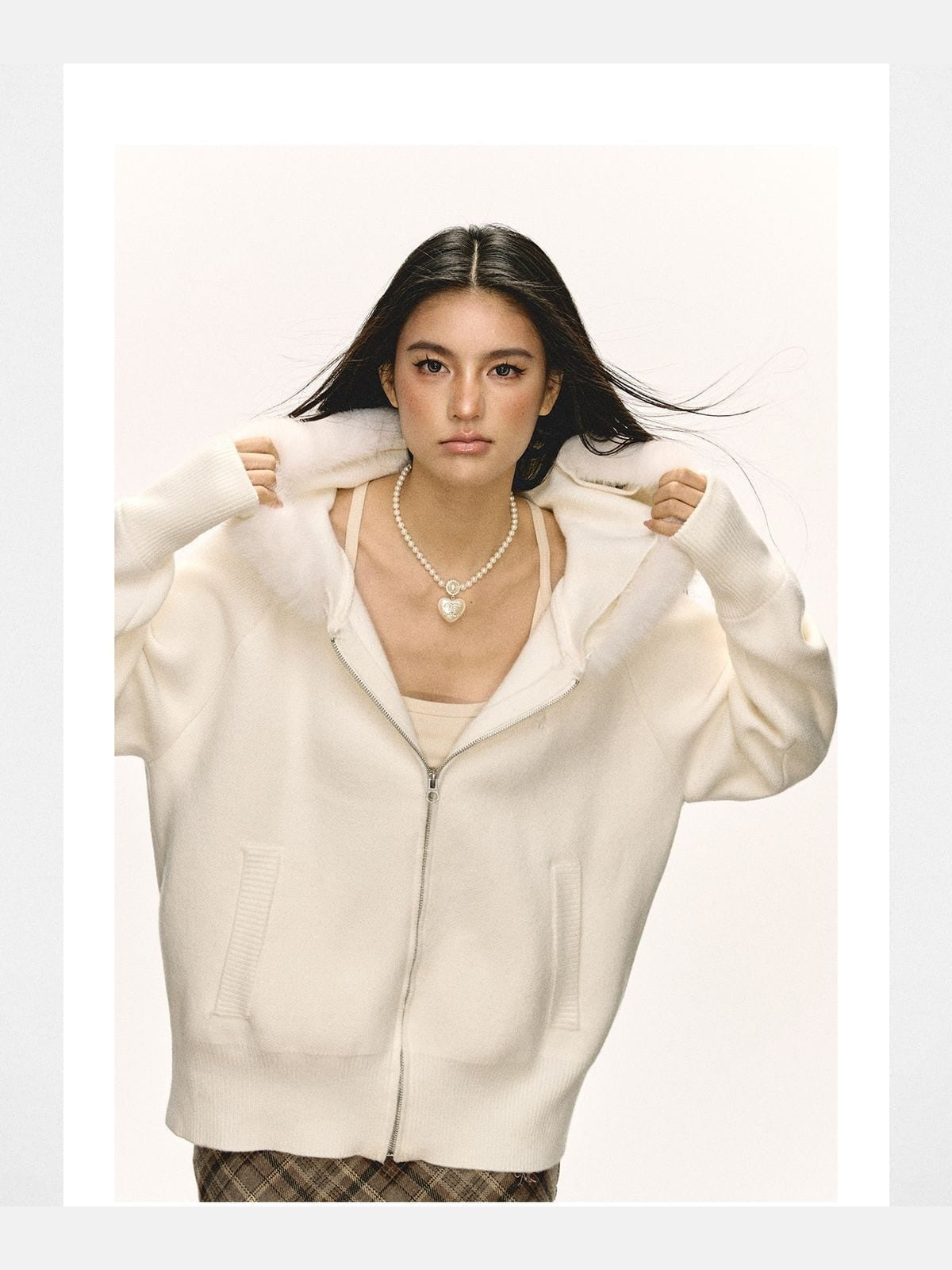 Ariseism Fur Collar Zip Up Knit Hoodie in White - On Model