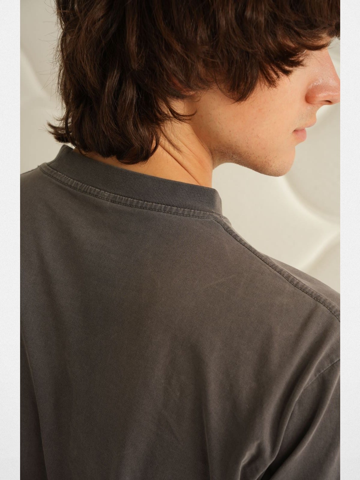 Retro21 Tubular Knit Brushed Cotton T Shirt in Gray - Detail