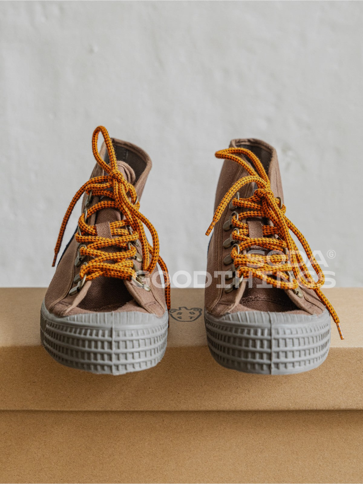Soda Vulcanized Canvas Hiker Sneakers in Brown