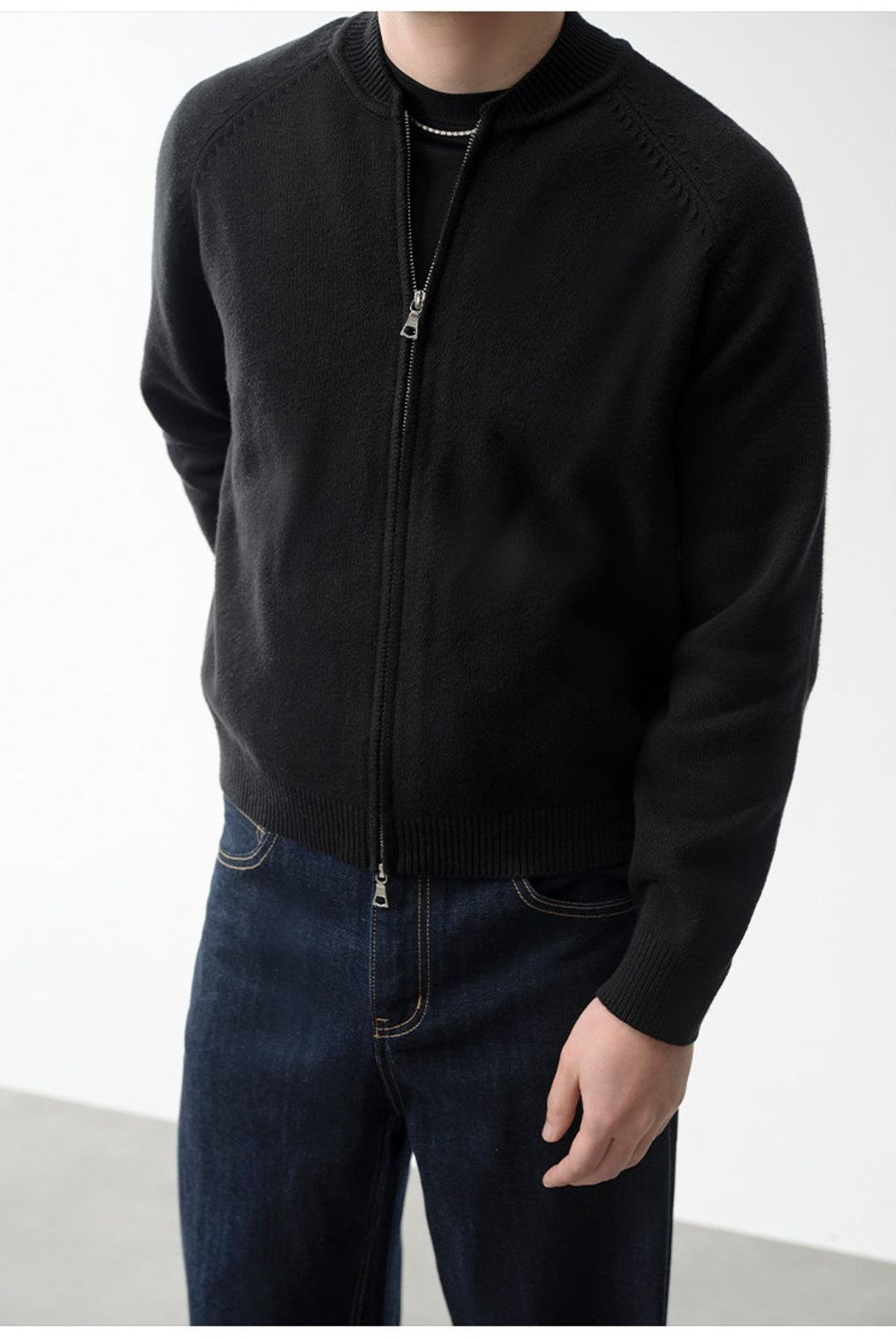 Roolrren Homme Cashmere Wool Cotton Zip Cardigan in Black - On Model