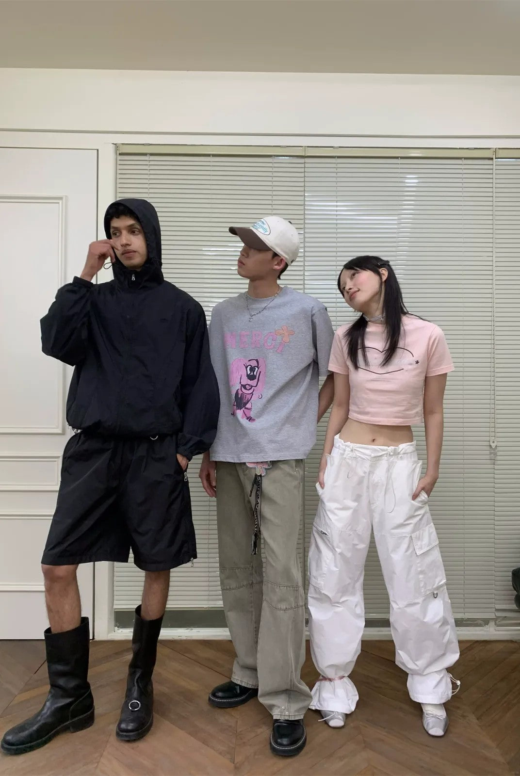 NeverSeez Accordion Pocket Wide Leg Cargo Pants in Black