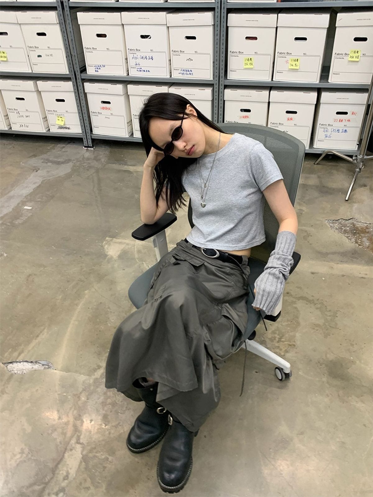 Neverseez Solid Cotton Crop Tee in Gray - On Model