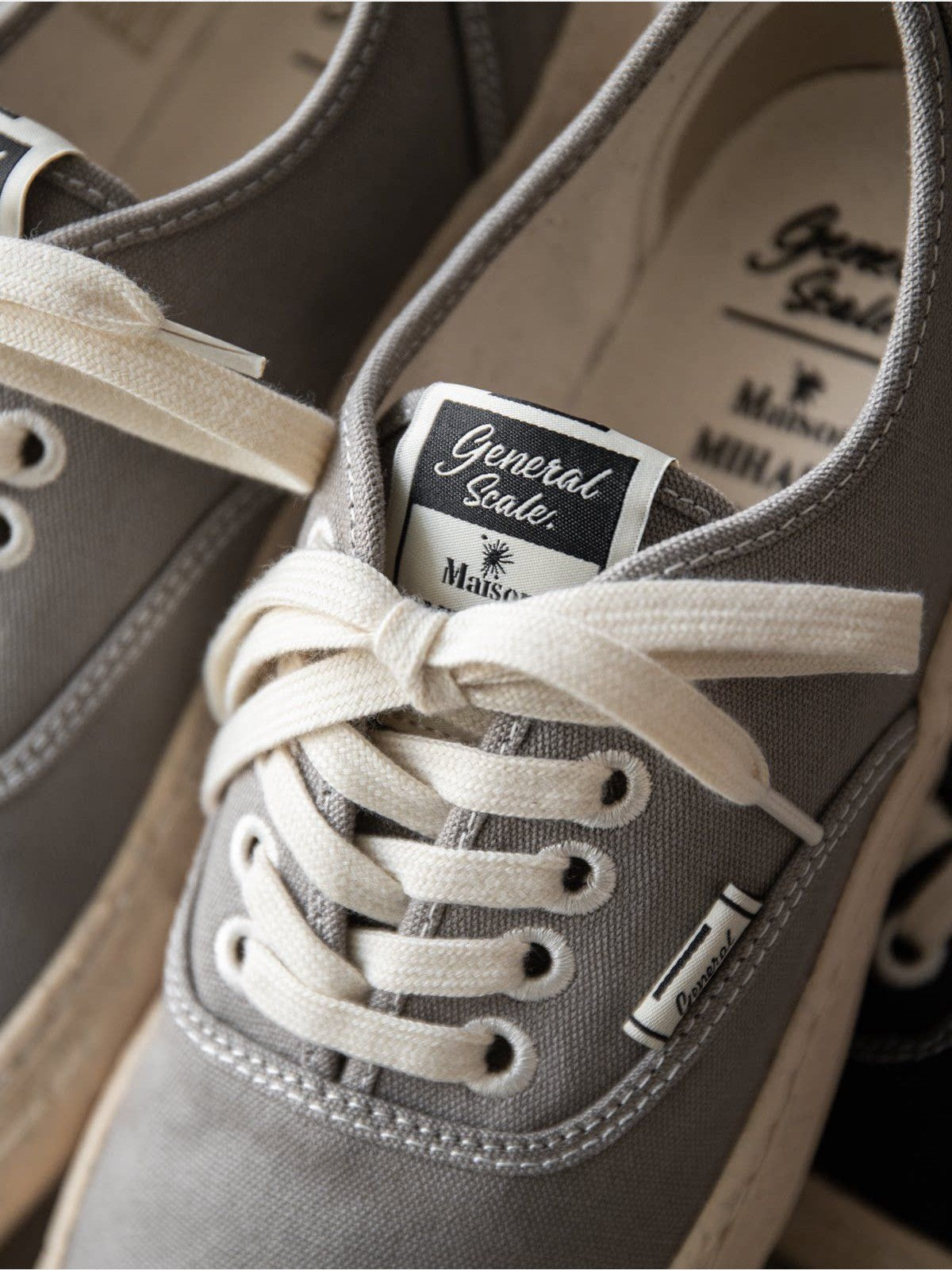 Soda Retro Canvas Low Top Sneakers in Gray - Detail