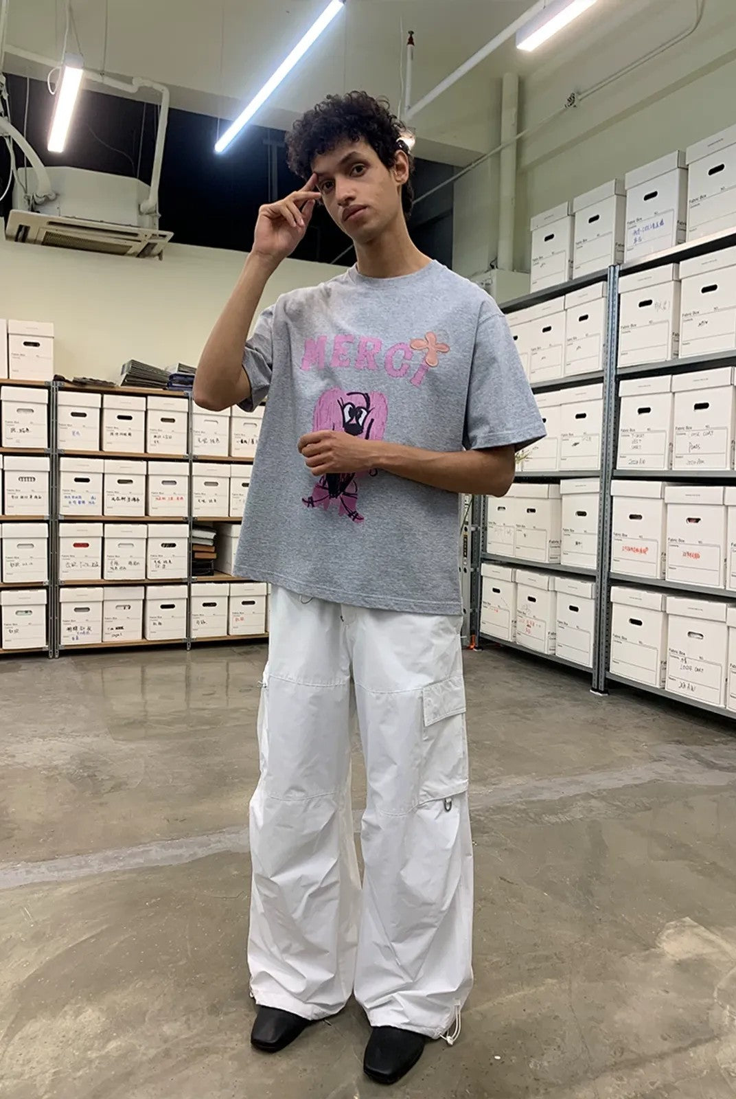 NeverSeez Accordion Pocket Wide Leg Cargo Pants in Black