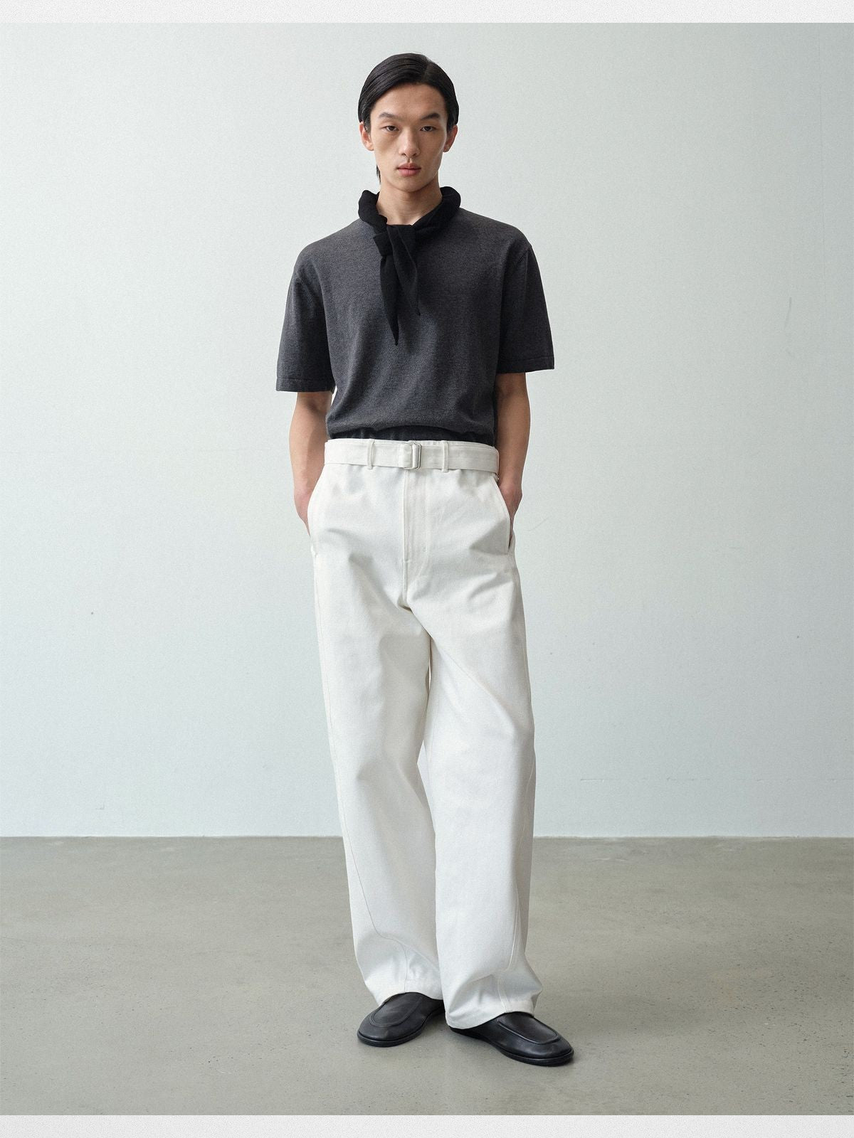 ROYA Cashmere Cotton Blend Knit T Shirt in Gray - On Model