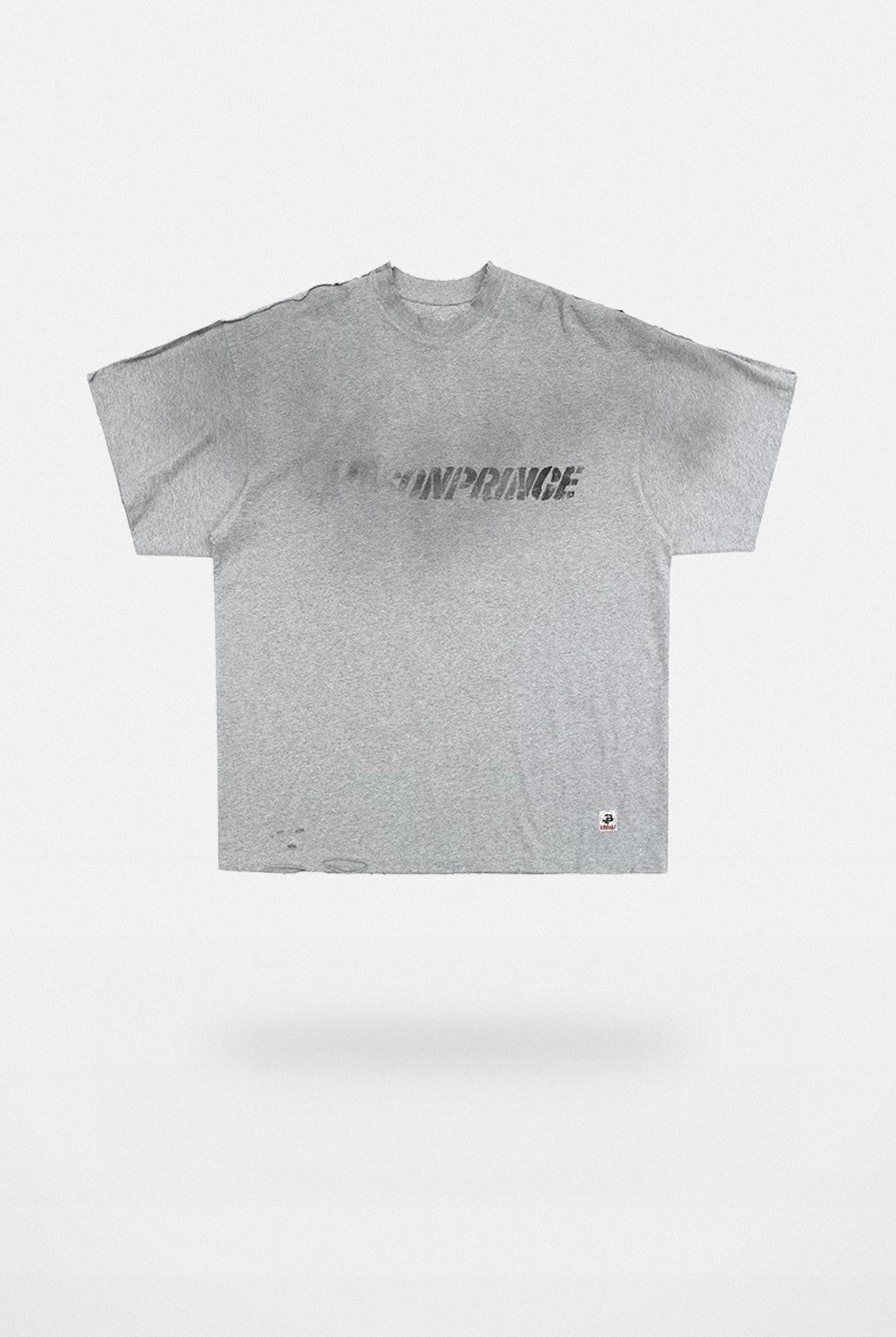 MASONPRINCE Distressed Spray Paint Logo Tee in Gray#color_gray