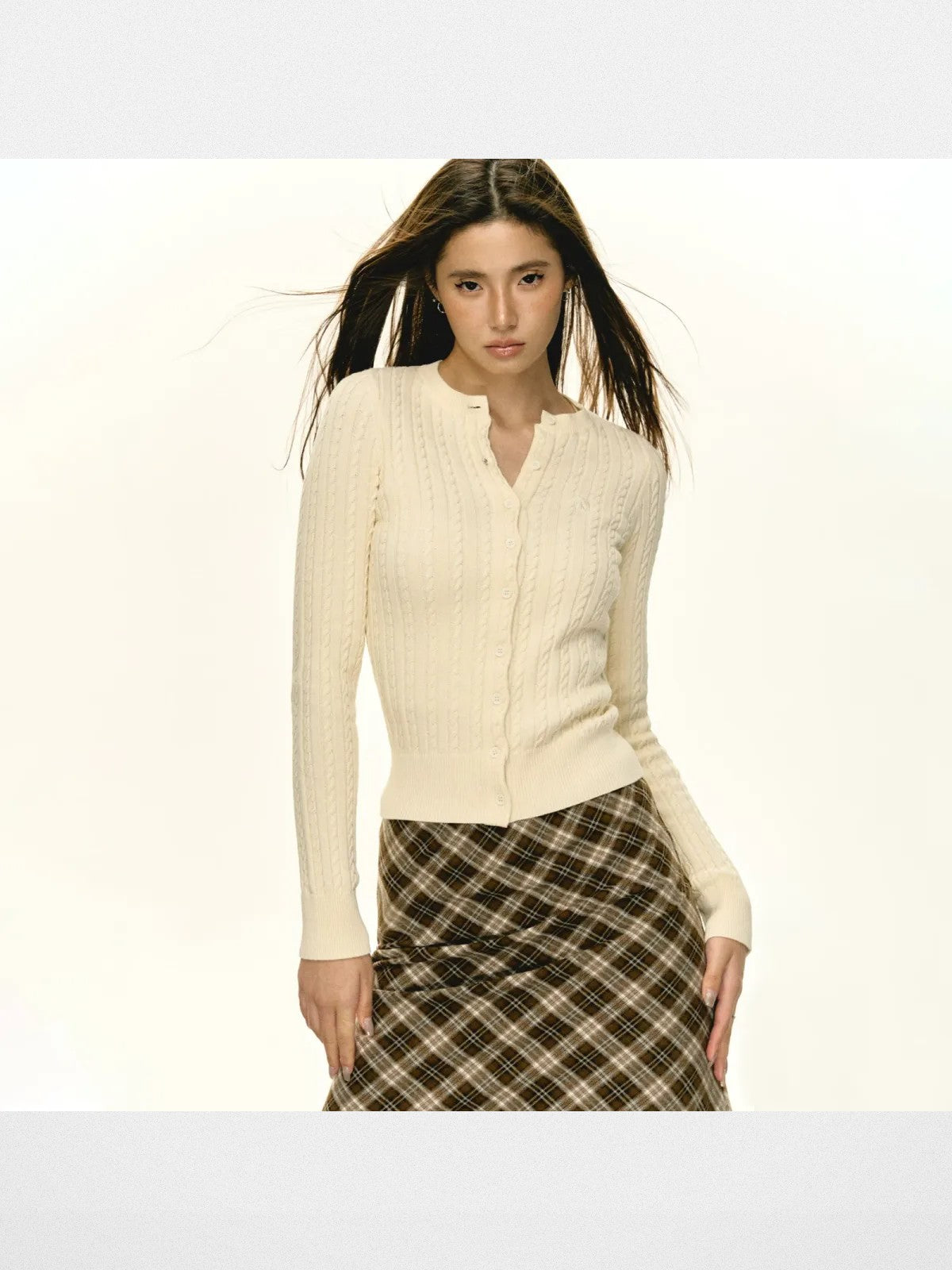 ARISEISM Slim Cable Knit Cardigan in Cream