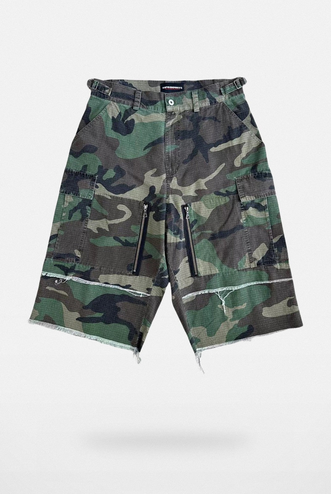 UNKNOWNWORLD Raw Edge Camo Cargo Shorts in Green