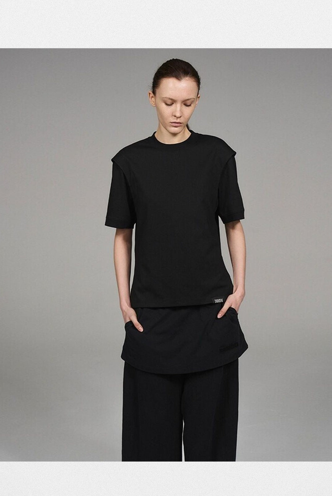 BLINDNOPLAN Structured Shoulder T Shirt in Black