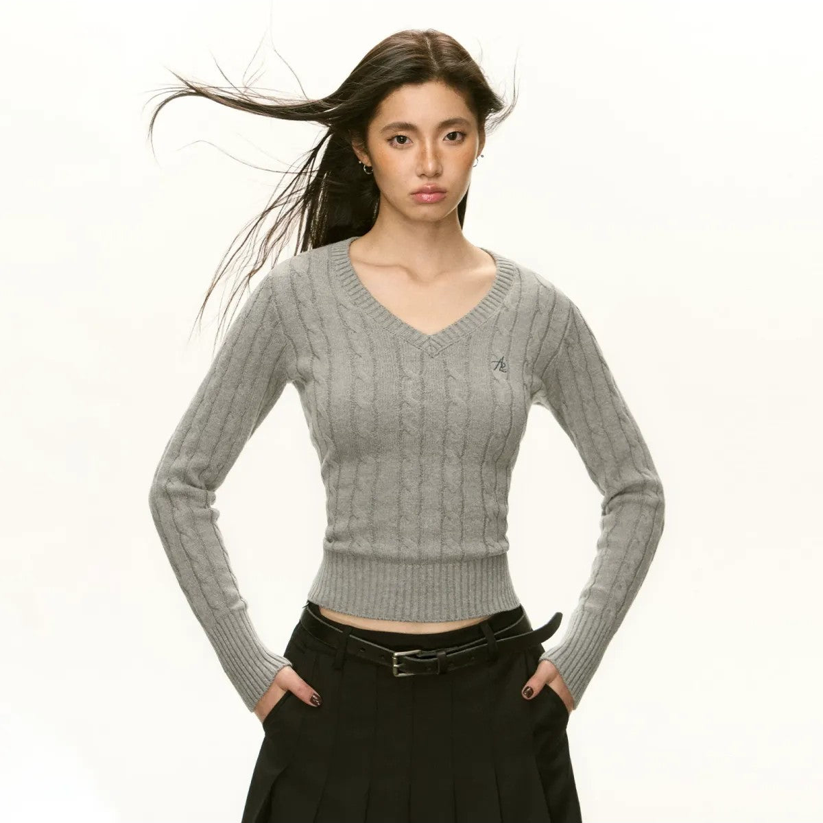 Ariseism Slim V Neck Cable Knit Sweater in Gray - On Model