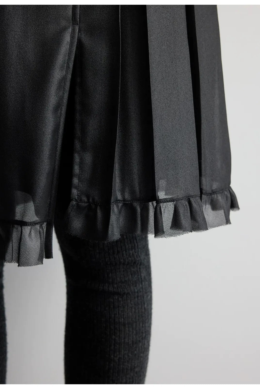 RandomPiece Irregular Pleated Ruffle Skirt in Black