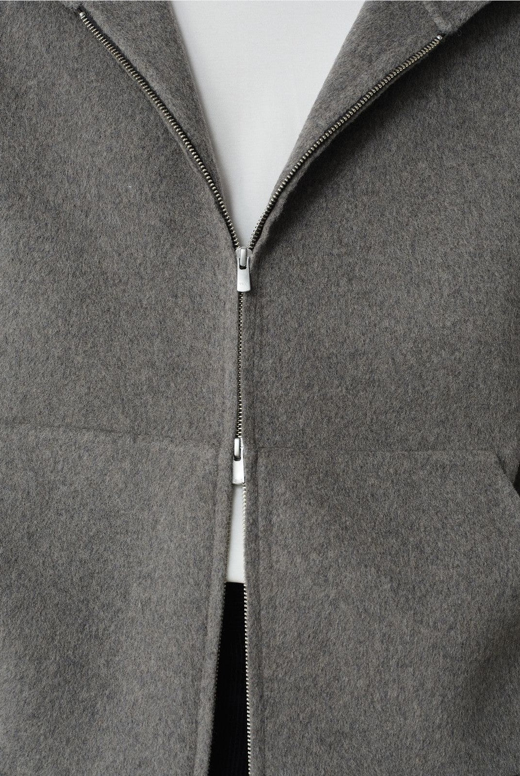 ROYA Cashmere Wool Hooded Short Coat in Gray - Detail