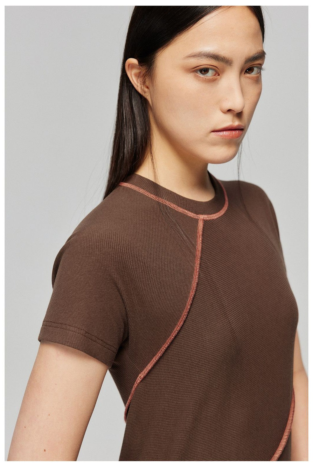 Simple Project Spiral Contrast Stitch Ribbed Tee in Brown - On Model