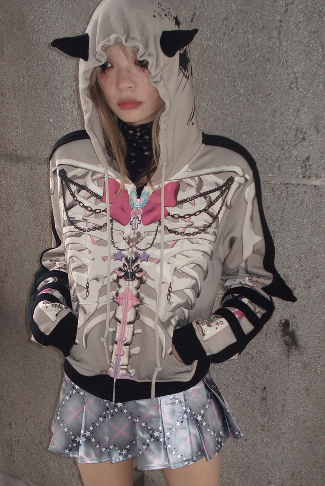 CFIERCE Bow Skull Horned Zip Hoodie in Gray - On Model