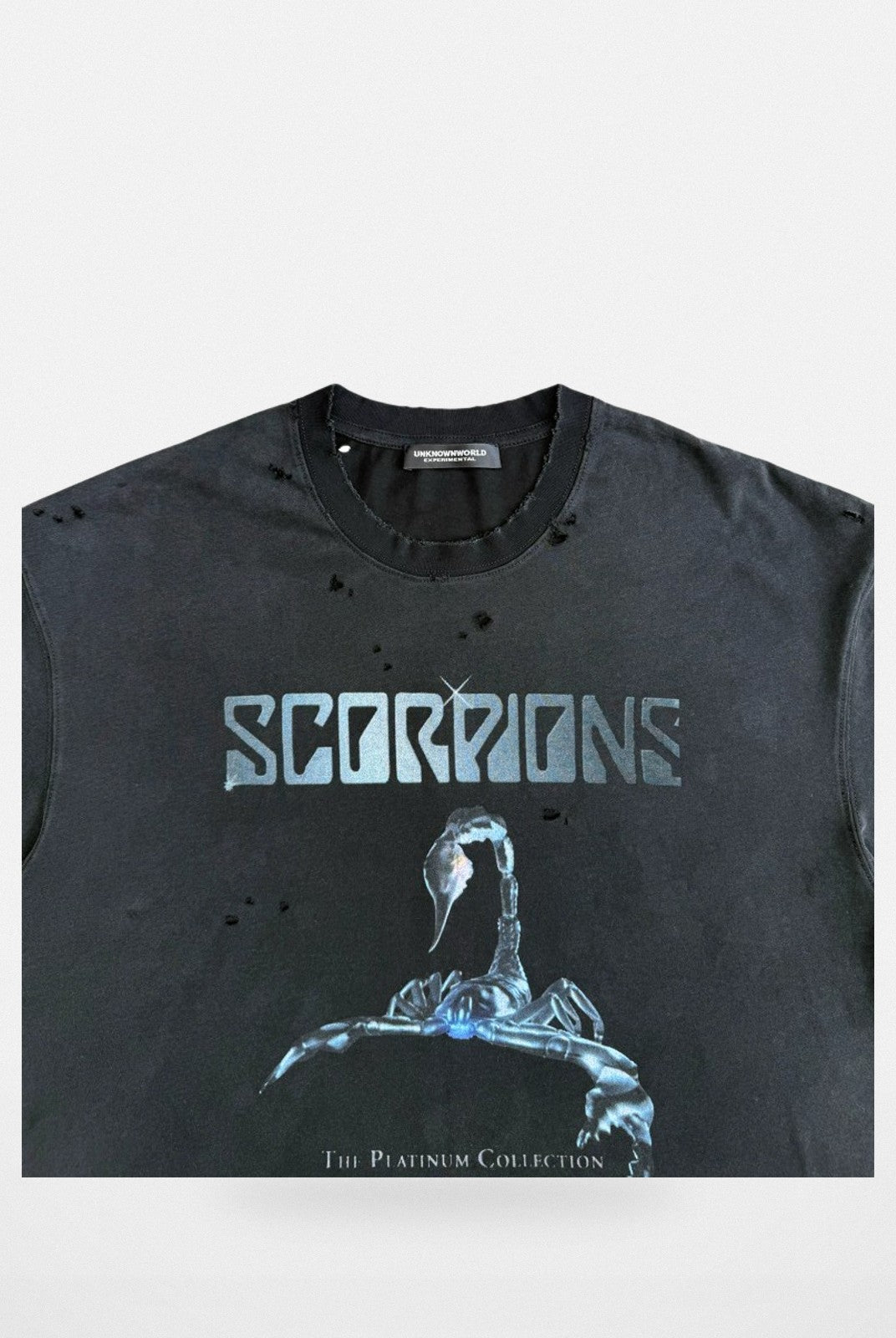UNKNOWNWORLD Distressed Metallic Scorpio Tee in Black - Detail