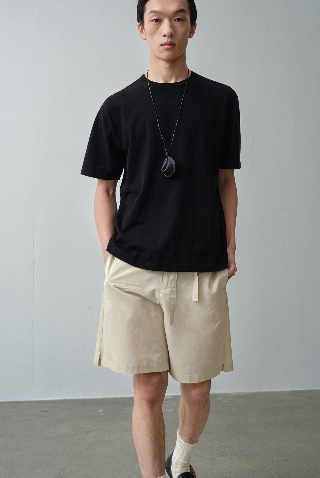 ROYA Cashmere Cotton Blend Knit T Shirt in Black - On Model