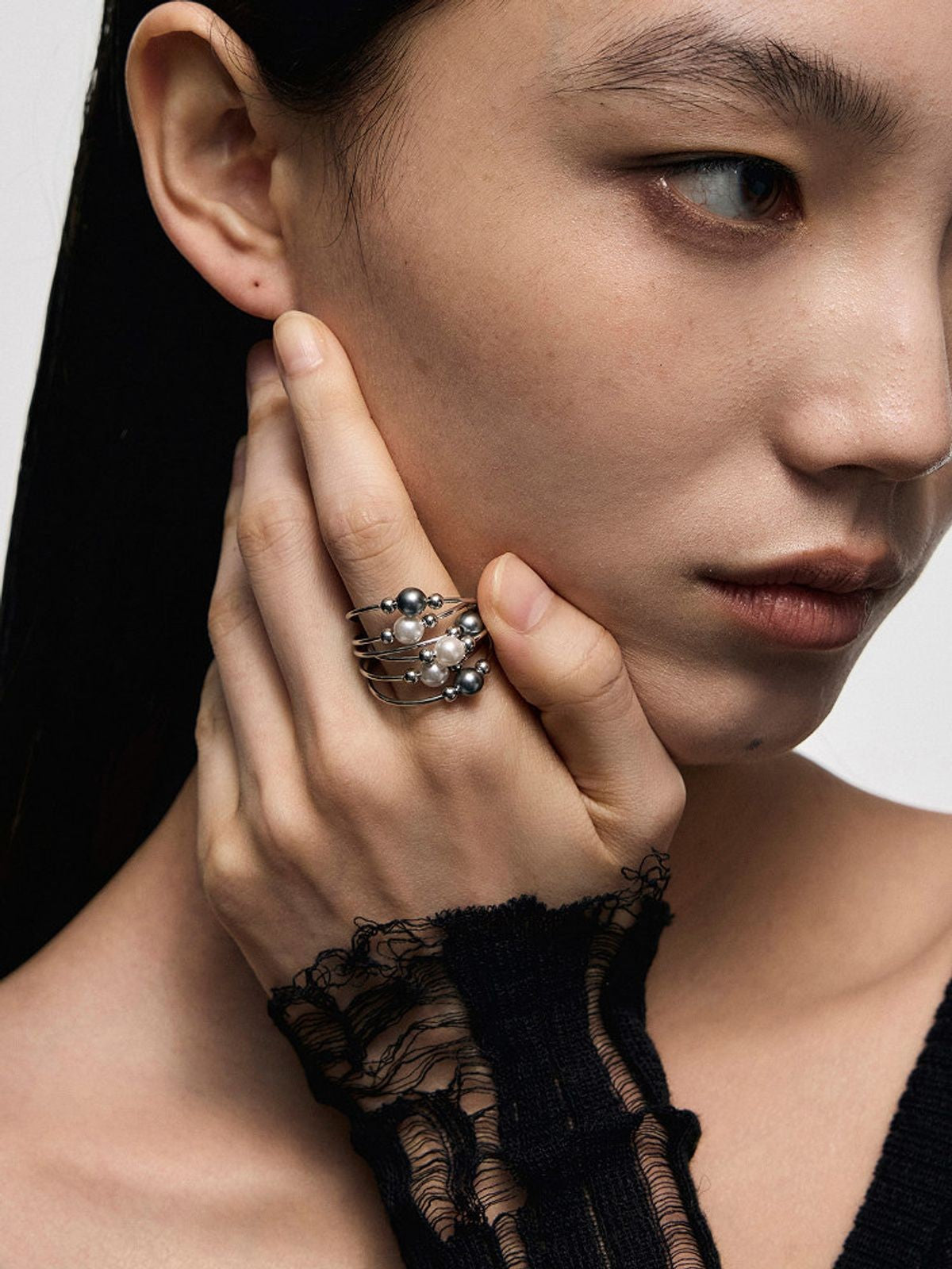BLACKHEAD Entwined Pearl Steel Ring in Silver - On Model