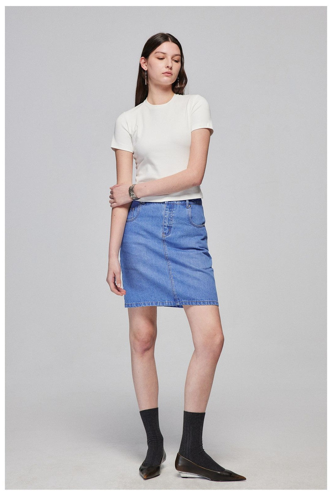 Simple Project Cotton Blend Asymmetric Seam Tee in White - On Model