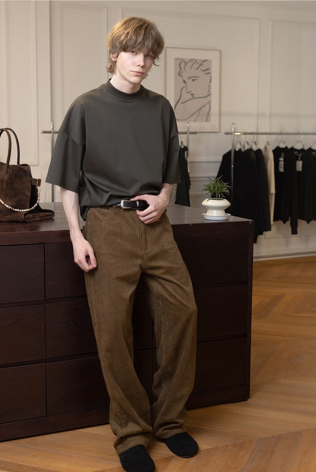 Roolrren Homme Boxy Mercerized Pima Cotton T Shirt in Green - On Model