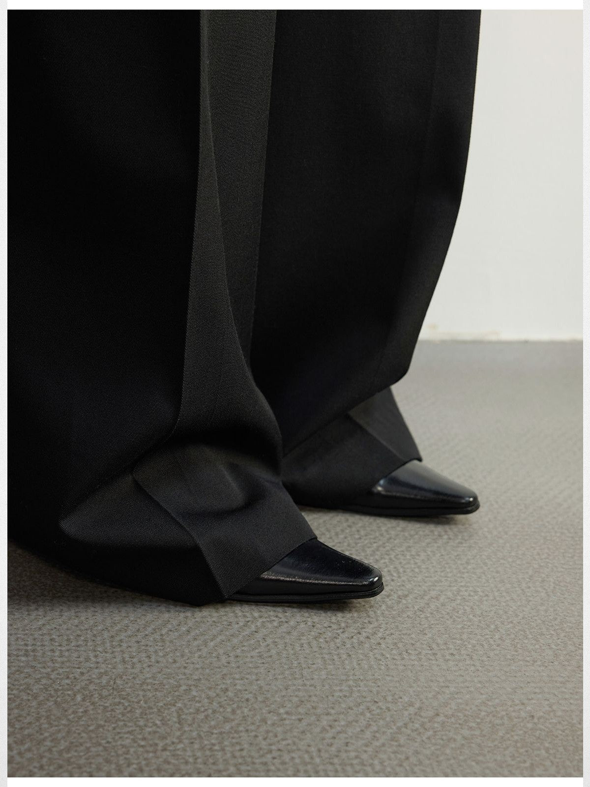 RandomPiece Single Pleat Merino Wool Trousers in Black - Detail