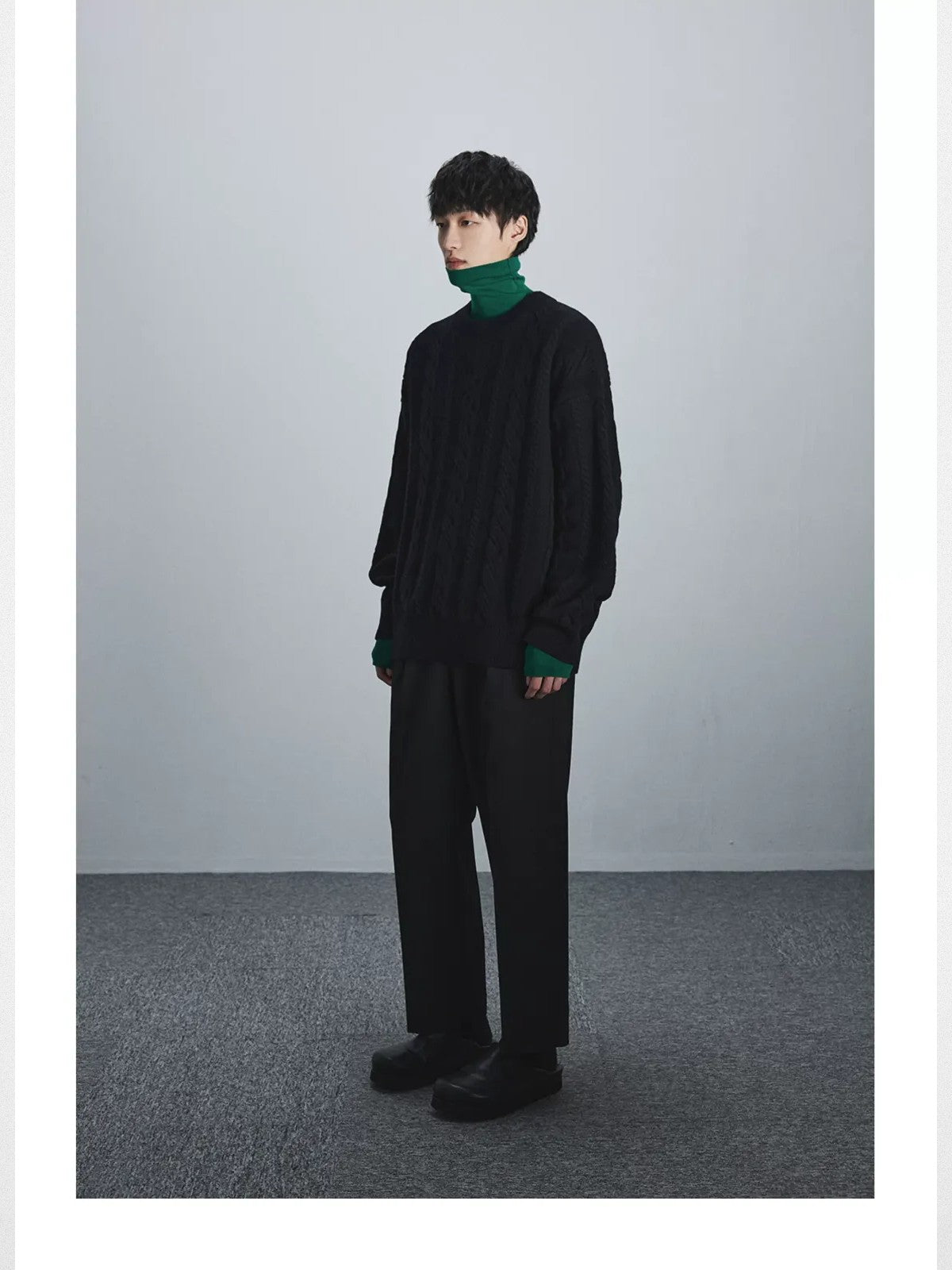 NANS Pleated Brushed Twill Cropped Pants in Black