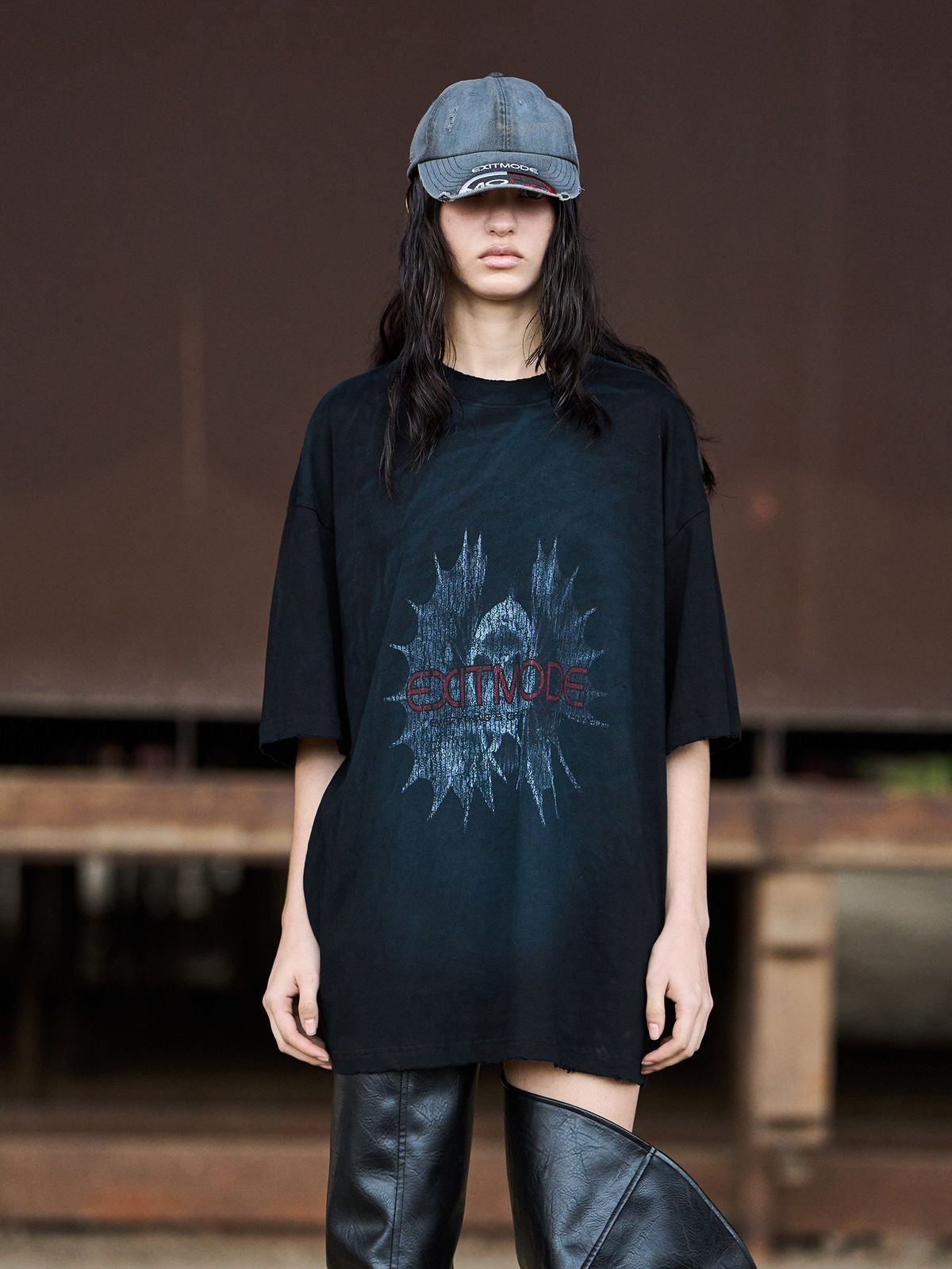 BLINDNOPLAN Washed Distressed Crackle Print Tee in Black - On Model