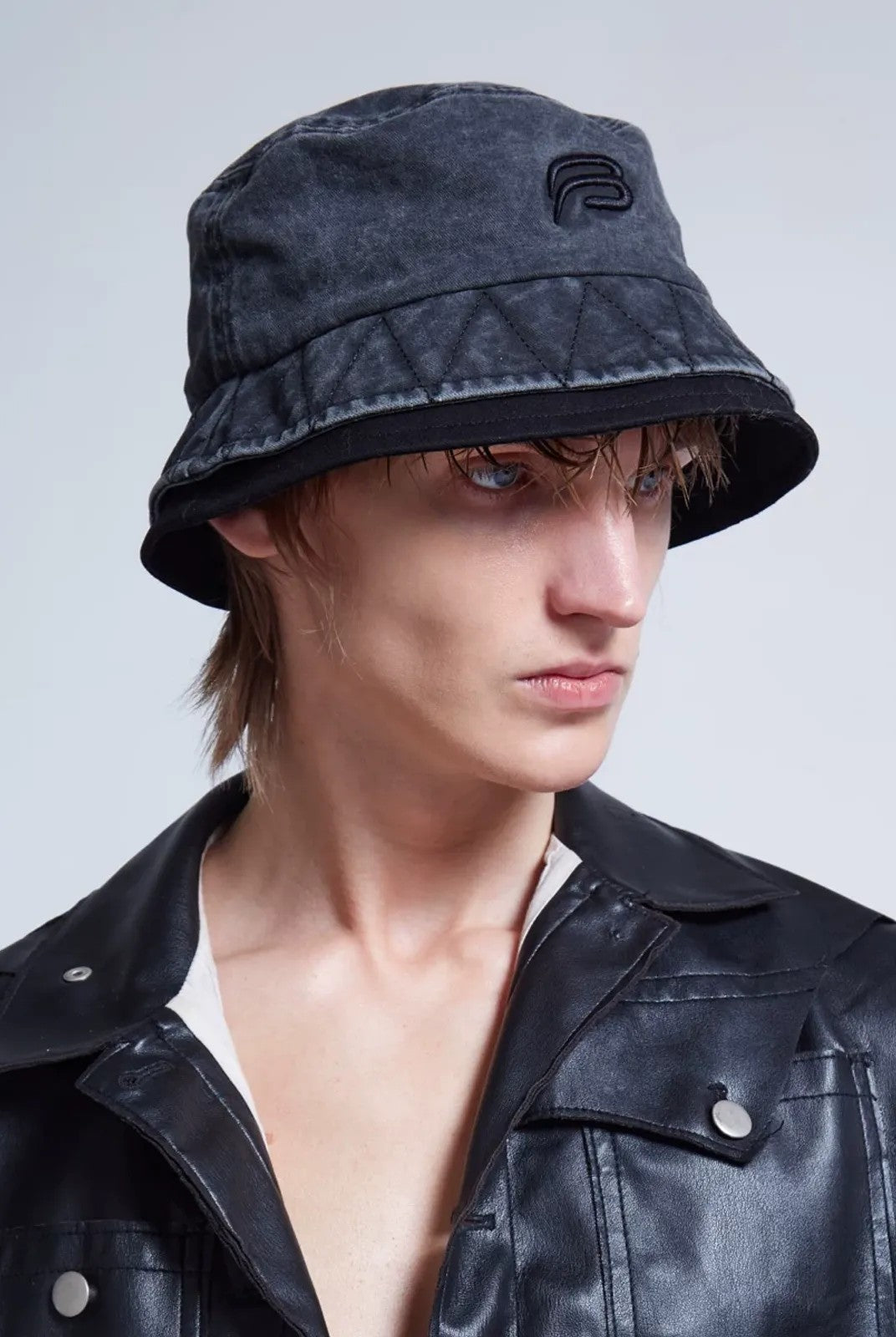 BLACKHEAD Washed Cotton Double Brim Bucket Hat in Gray - On Model