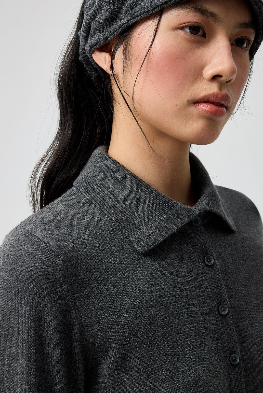 Simple Project Detachable Collar Knit Cardigan in Gray - On Model