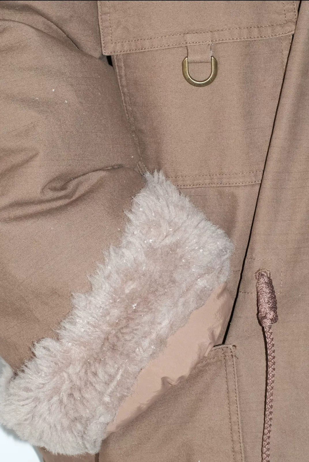 MASONPRINCE Sherpa Collar Utility Down Jacket in Green - Detail