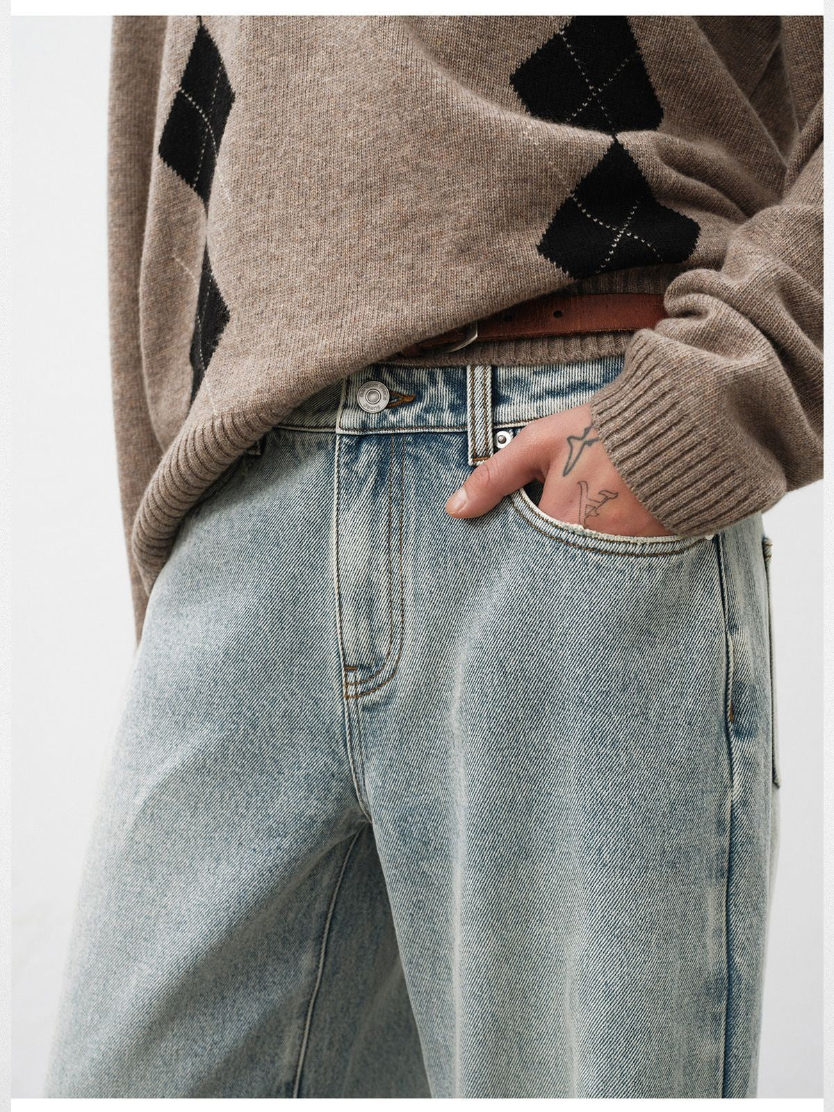 RandomPiece Washed Cotton Straight Leg Jeans in Denim - Detail
