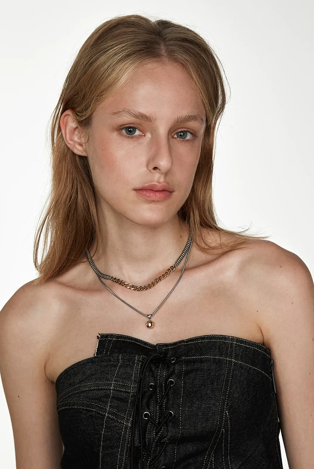 BLACKHEAD Two Tone Spliced Chain Necklace in Gray - On Model