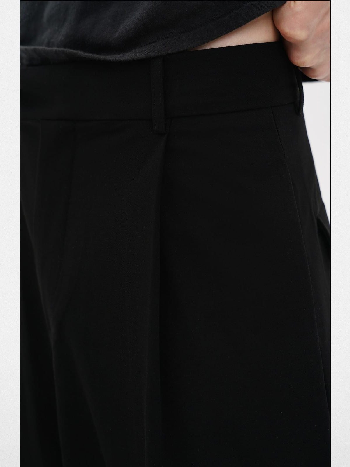 MasonPrince Pleated Wide Leg Suit Trousers in Black - Detail