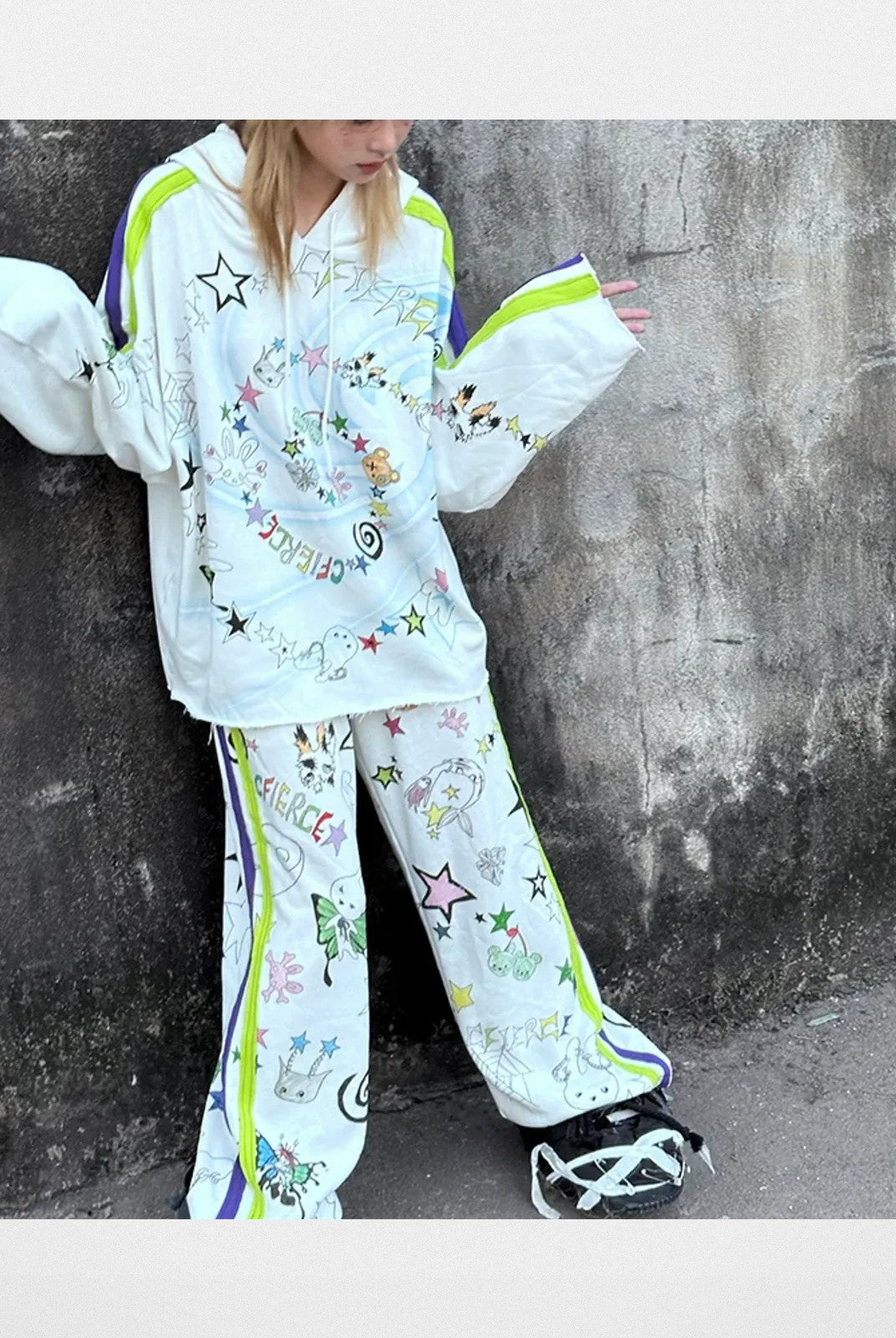 CFIERCE Graffiti Print Wide Leg Sweatpants in White - On Model