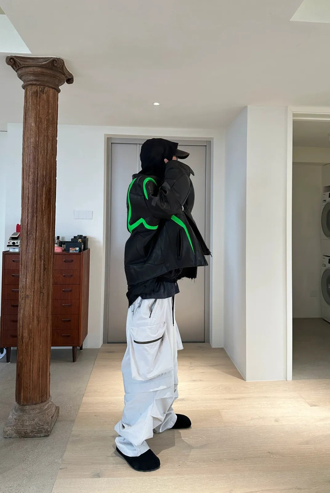 UNKNOWNWORLD Detachable Wide Leg Cargo Pants in Gray - On Model