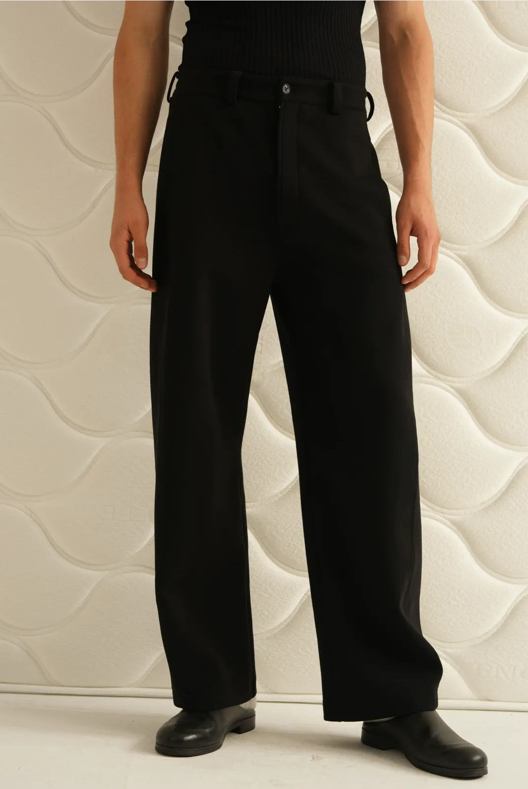 Retro 21 Air Layer Curved Leg Pants in Black - On Model