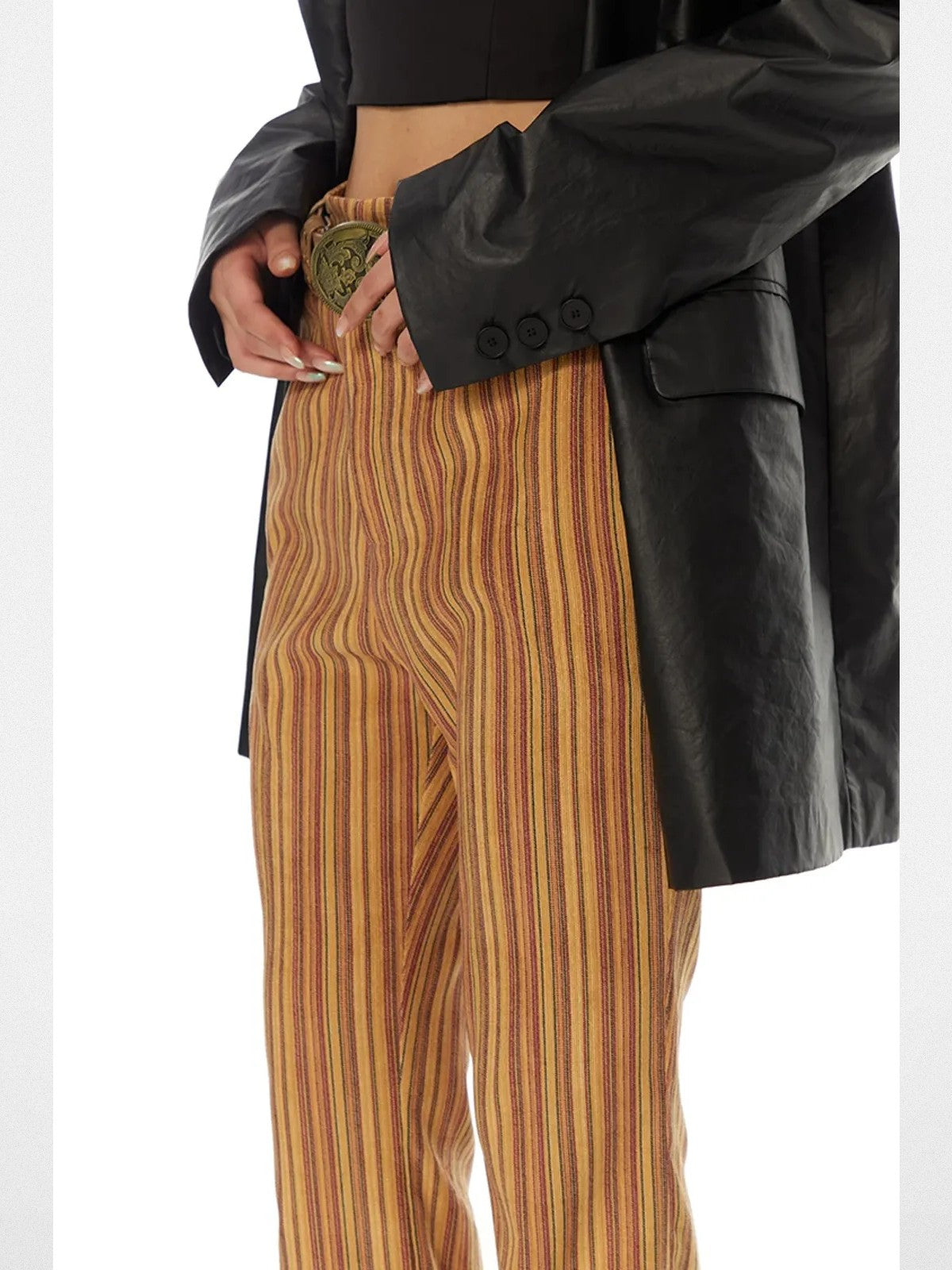 THELIGHT OFFICIAL Retro Vertical Stripe Trousers in Beige - On Model