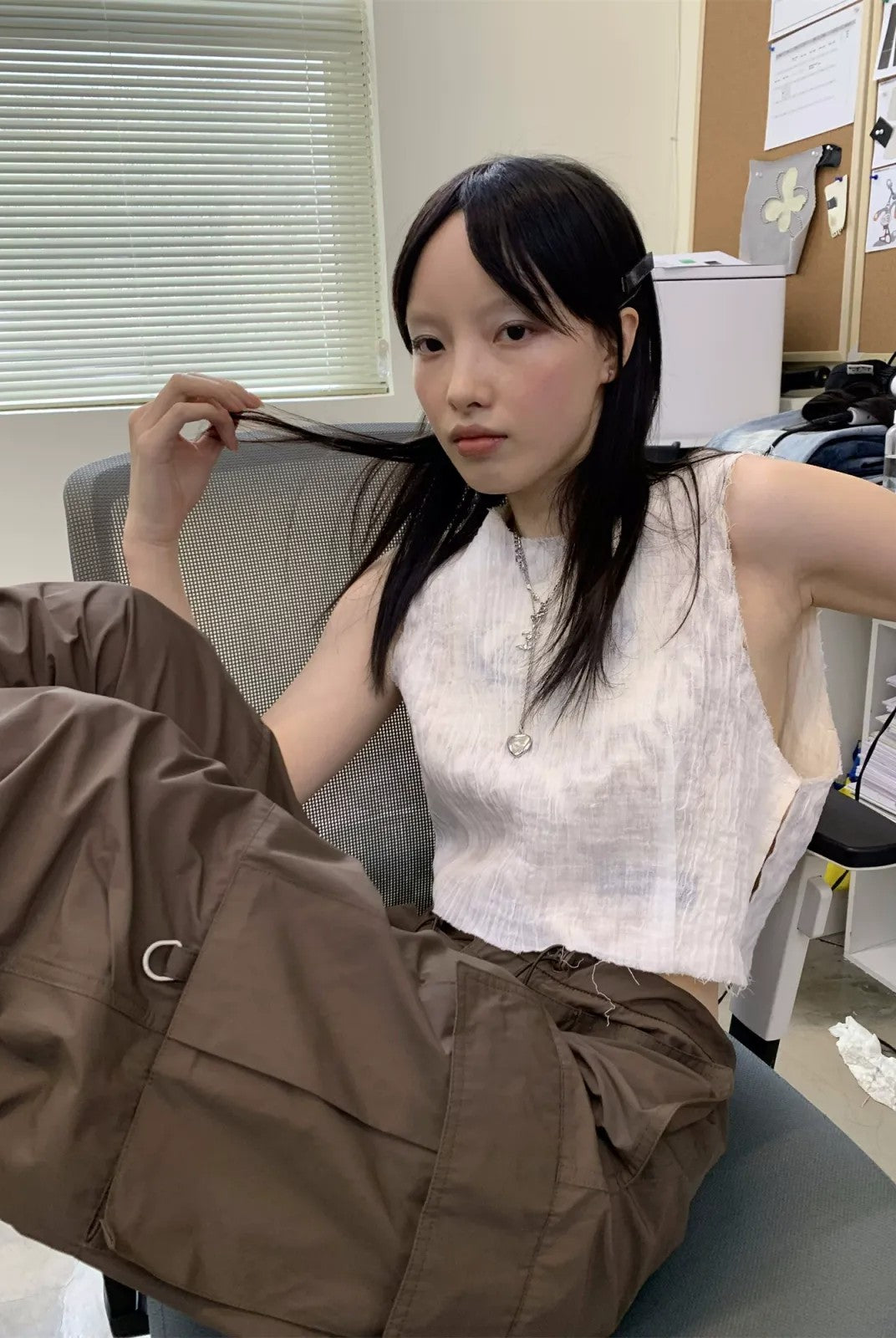 NeverSeez Accordion Pocket Wide Leg Cargo Pants in Brown - On Model