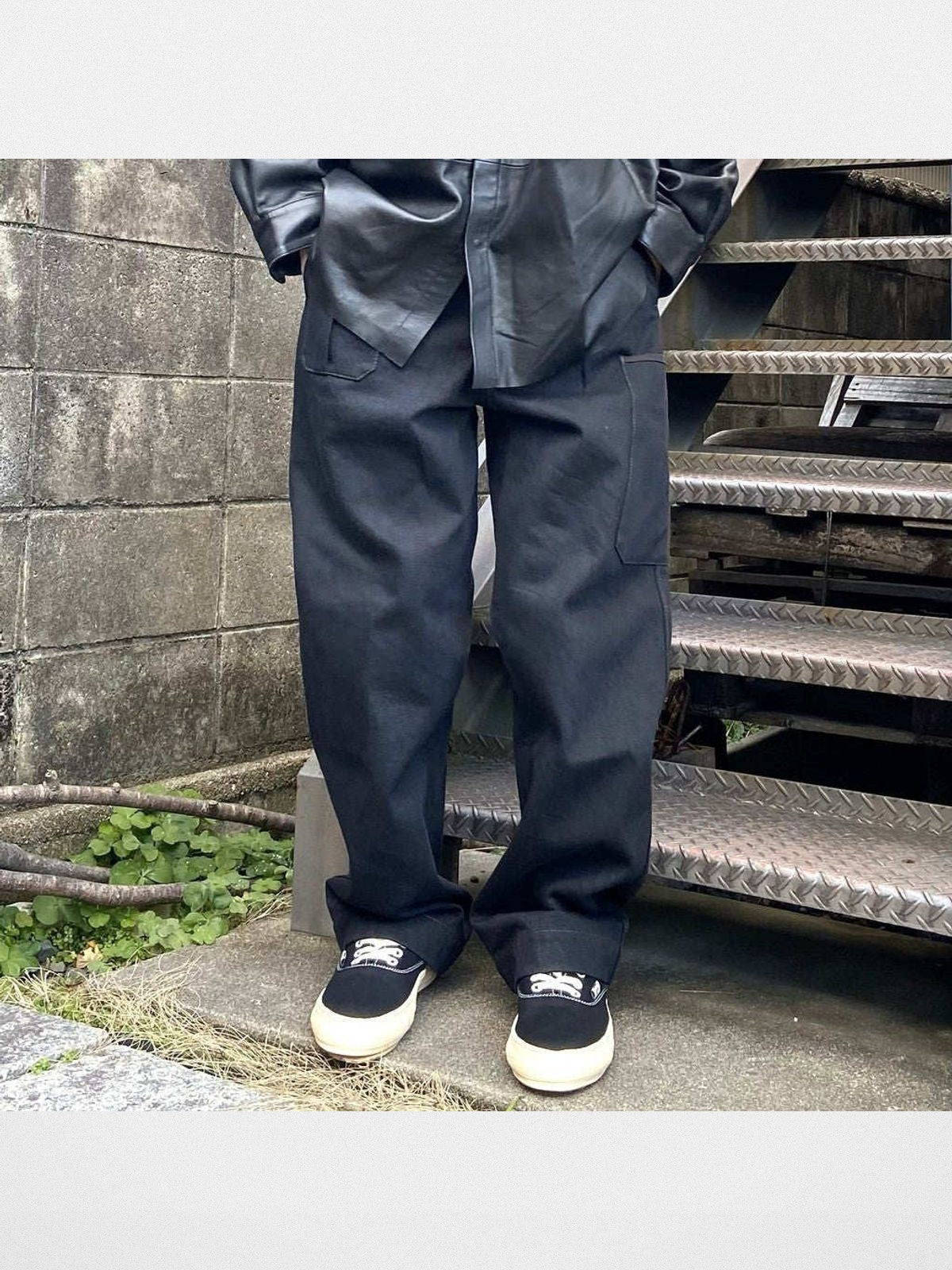 Soda Retro Canvas Low Top Sneakers in BLACK 【S14FW703 】 - On Model