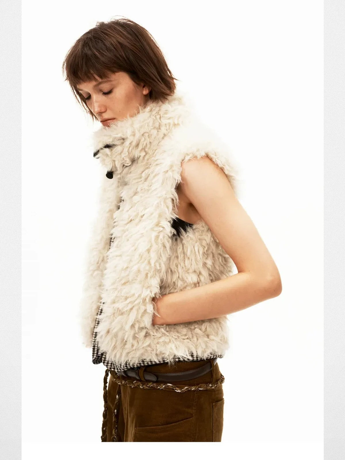PUKI Reversible Sherpa Plaid Vest in Cream - On Model