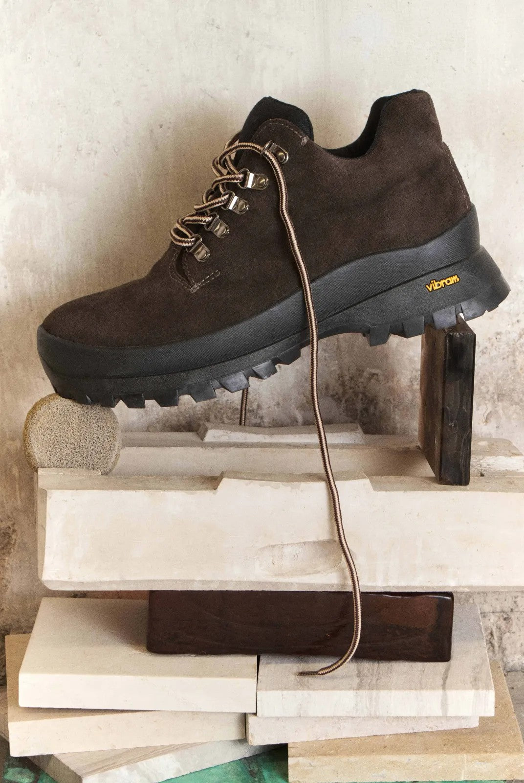 Retro 21 Calf Suede Vibram Hiking Boots in Brown - Lifestyle