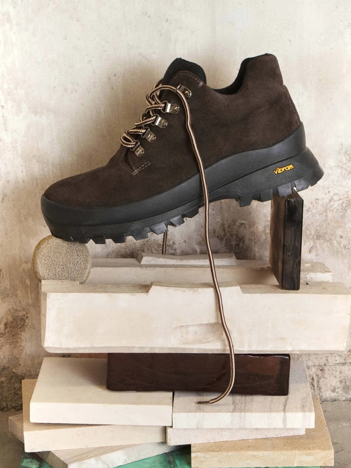 Retro 21 Calf Suede Vibram Hiking Boots in Brown - Lifestyle