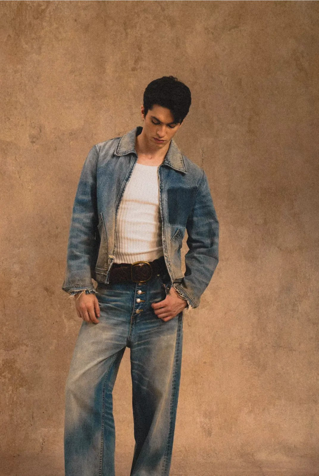 Retro 21 Gradient Distressed Denim Zip Jacket in Blue - On Model