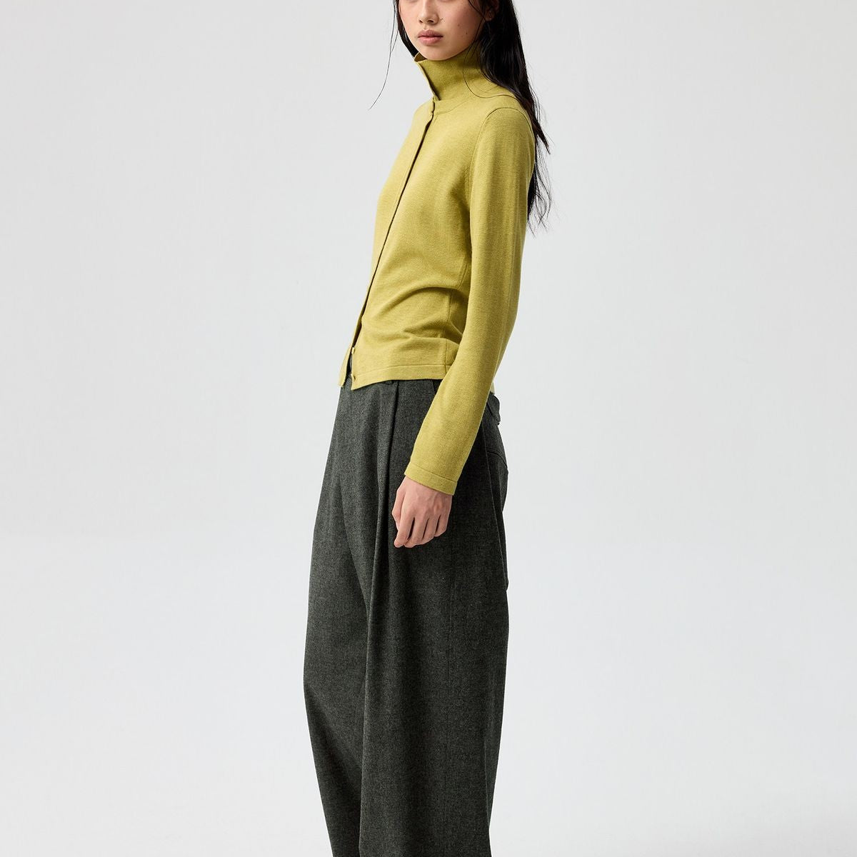 Simple Project Detachable Collar Knit Cardigan in Green - On Model