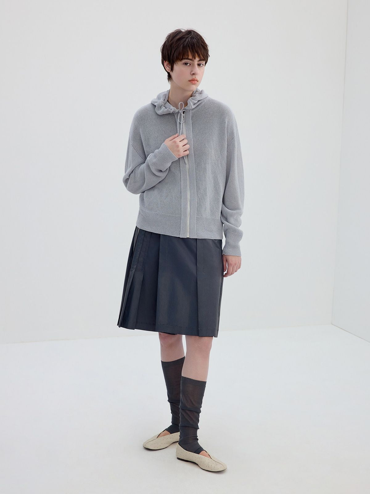 Simple Project Washi Paper Yarn Zip Hoodie in Gray - On Female Model