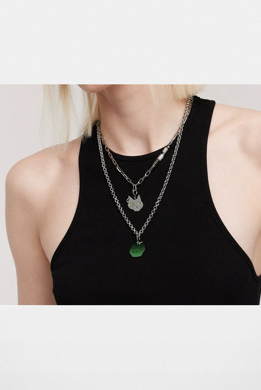 BLACKHEAD Green Eyed Cat Pendant Necklace in Gray - On Model