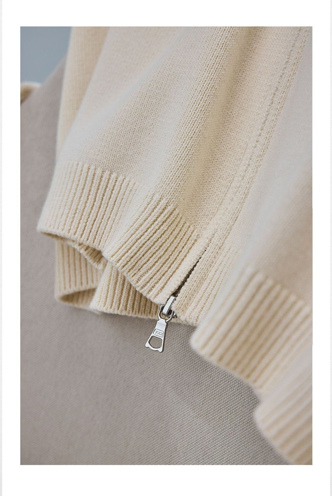 Roolrren Homme Cashmere Wool Cotton Zip Cardigan in White - Detail