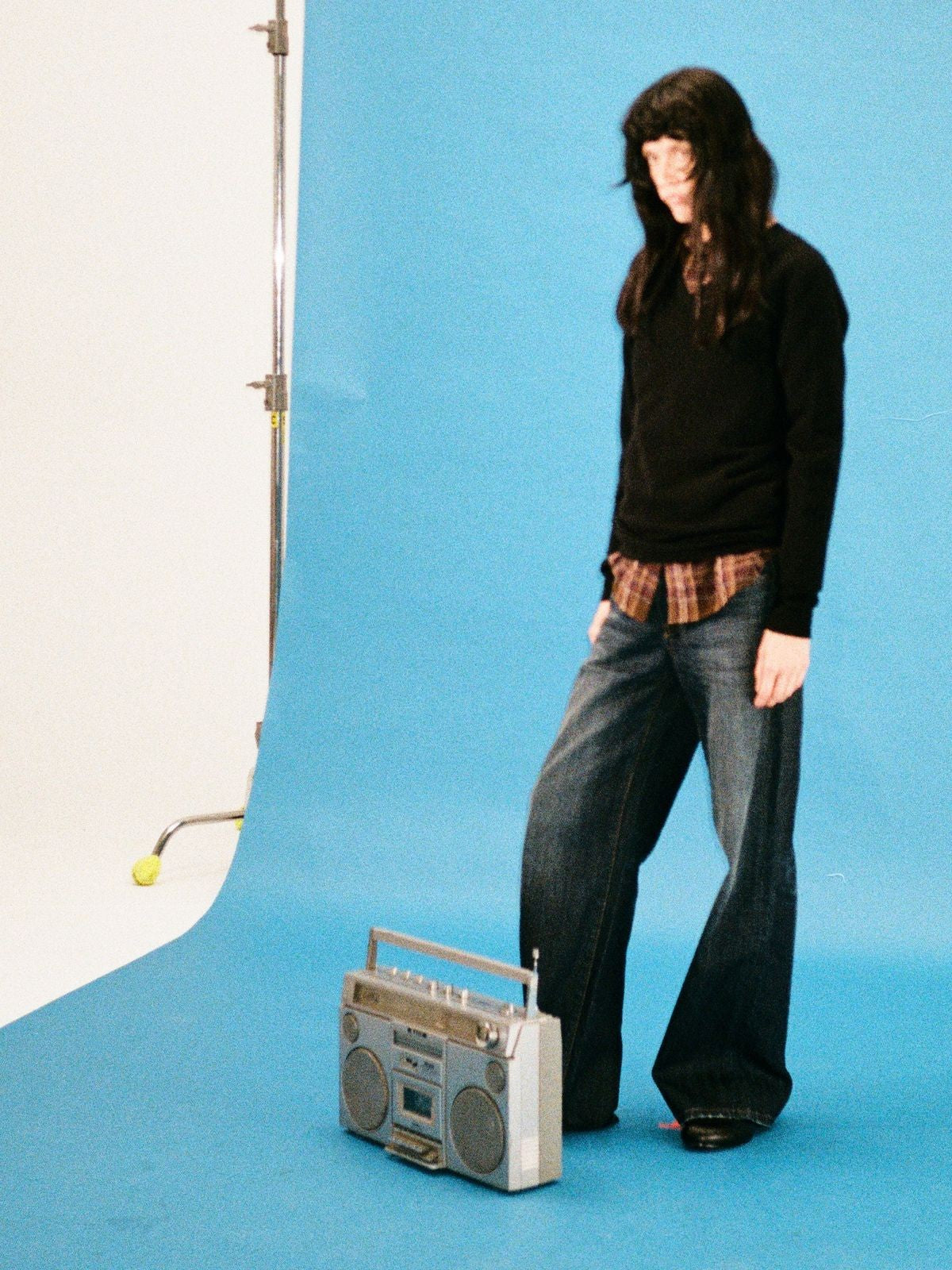 alright then Vintage Dark Wash Wide Leg Jeans in Blue - On Model