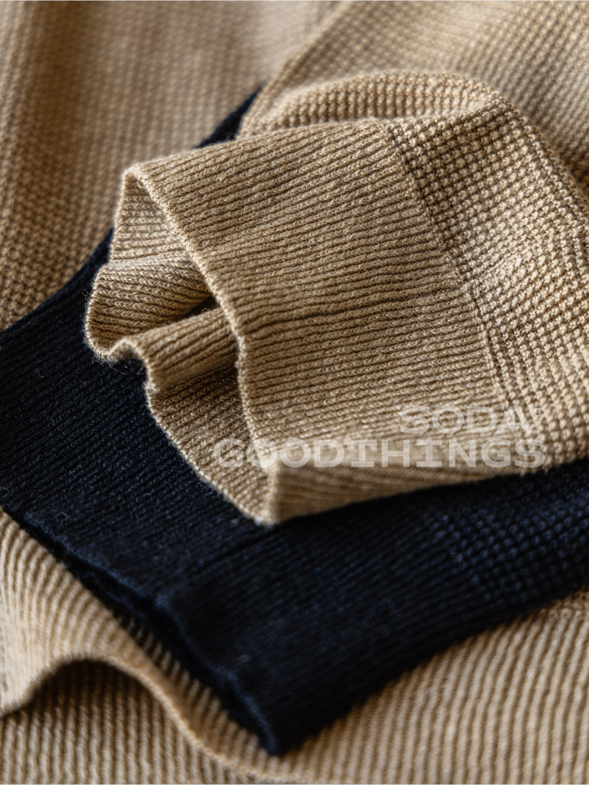 Soda Contrast Collar Linen Knit Sweater in Beige - Detail