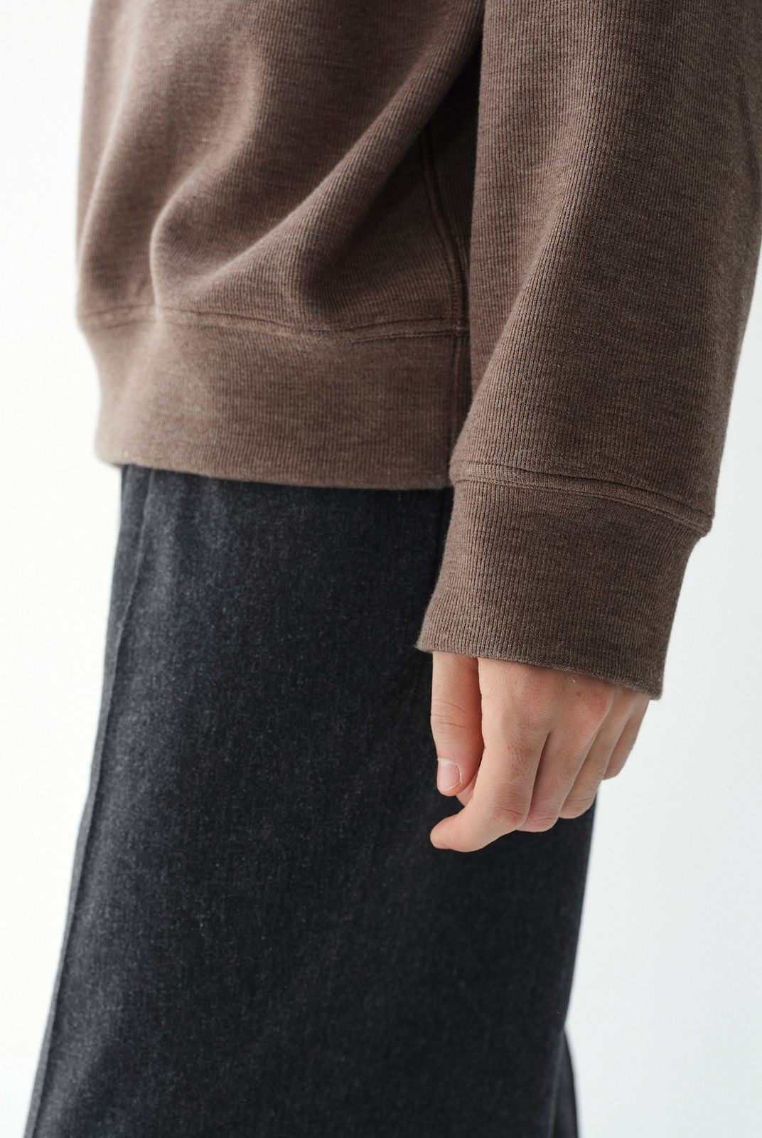 ROYA Wool Blend Melange Henley Sweatshirt in Brown - Detail